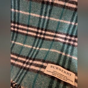 Womens Burberry scarf, like new